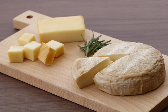 チーズ そのまま カマンベール コストコの個包装ミニカマンベールが美味しい！人気2種類の値段など特徴をご紹介♪